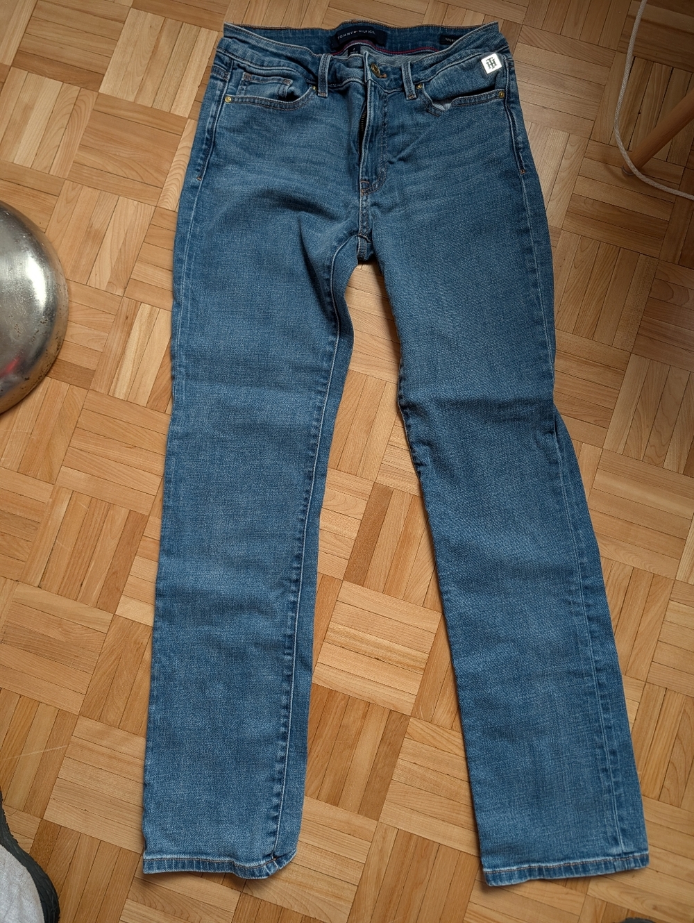Tommy Hilfiger Women's Skinny Jeans in Medium Blue